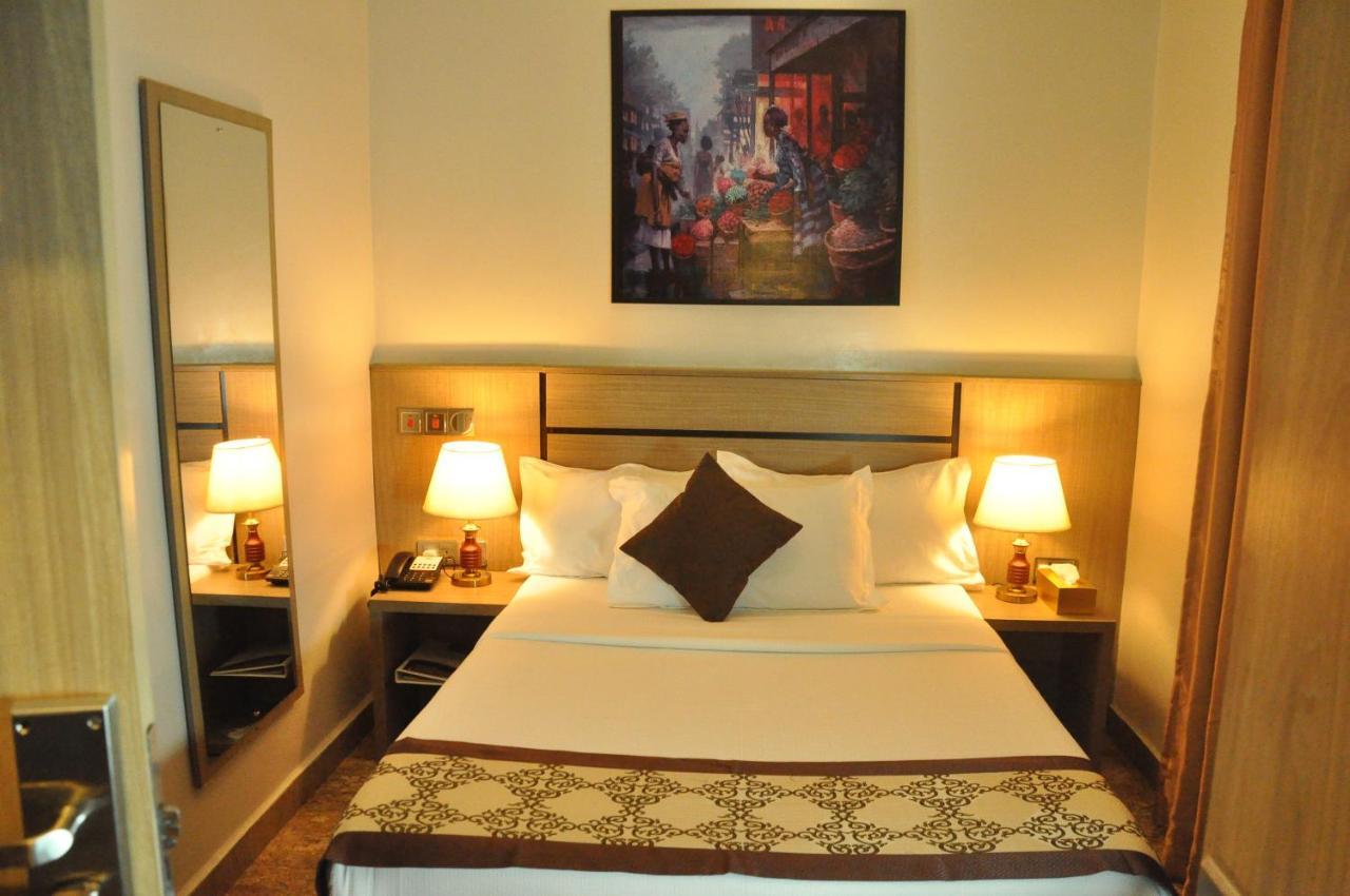 Moz One Executive Guest Rooms Agadez Mobushipe Екстер'єр фото